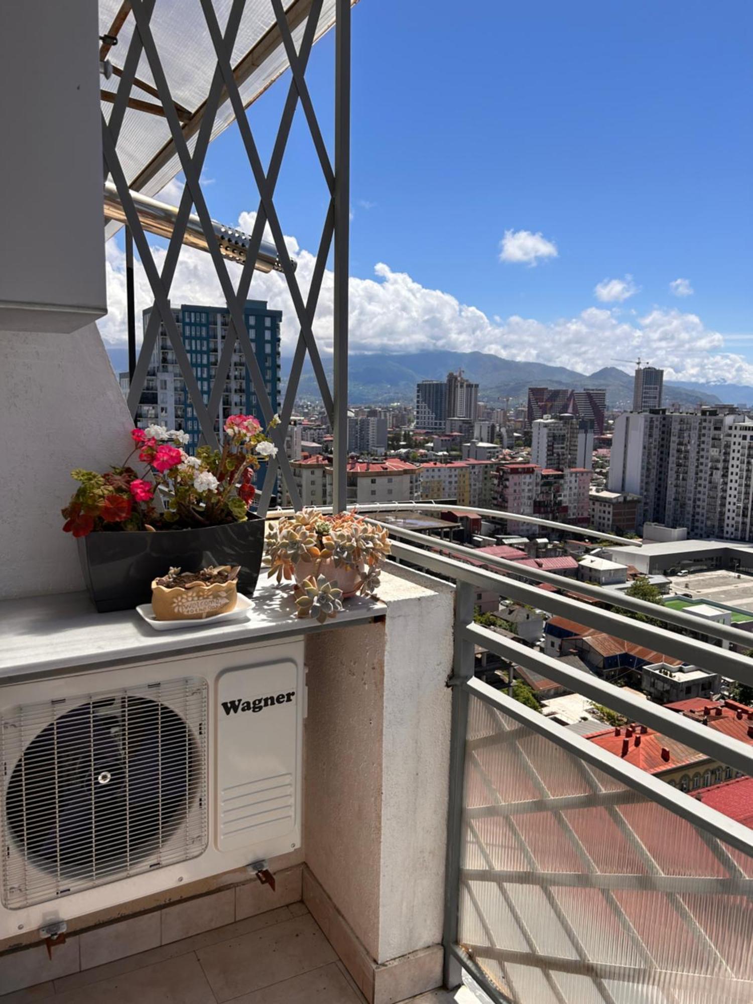 Appartamento Თათულის Ბუდე -Tatuli Nest Batumi Esterno foto